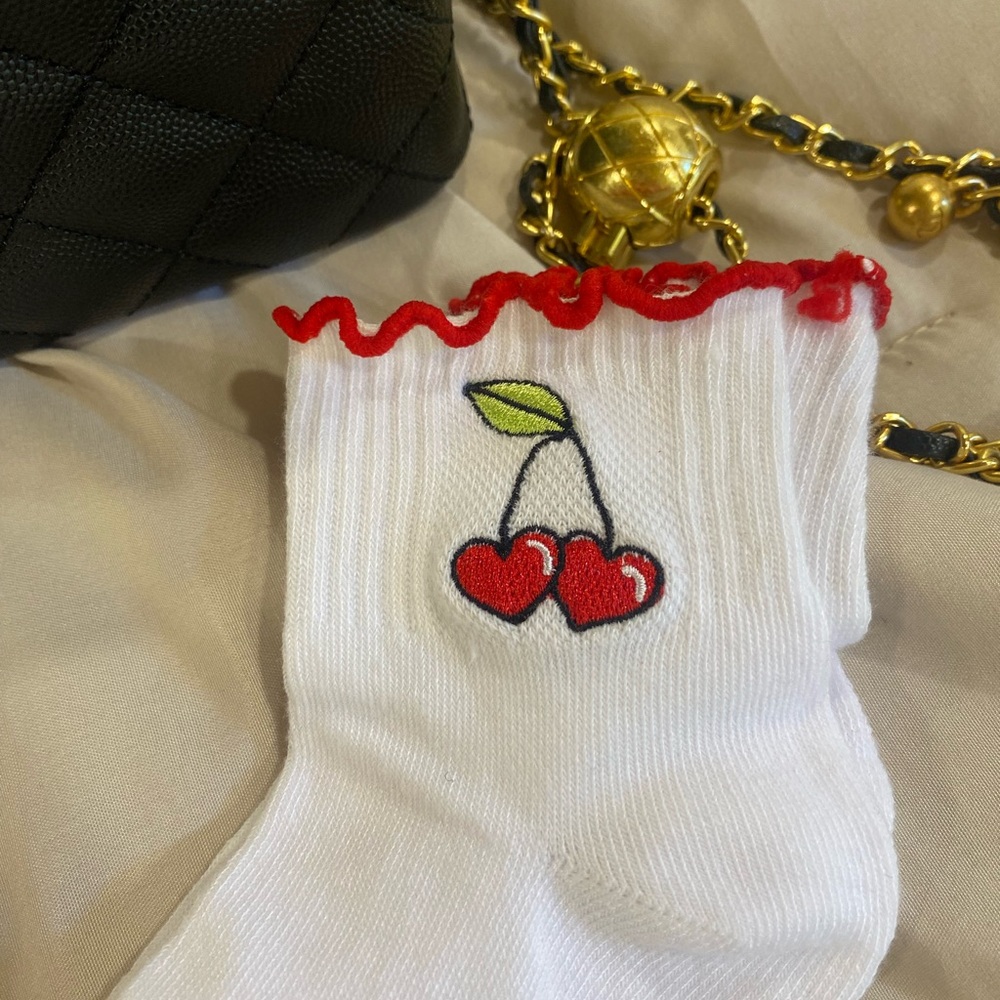 🍒 Cherry hearts ♥️ lettuce trim socks size USA 4-10